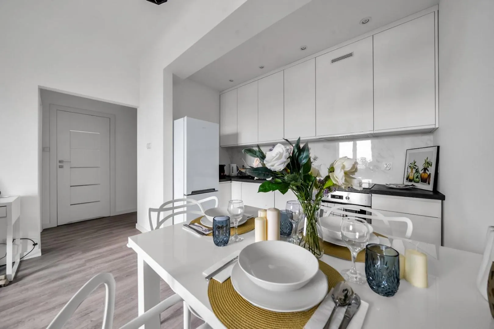 Srodmiescie Apartment - 8Th Floor, Workspace, Tram - By Rentujemy Warszawa